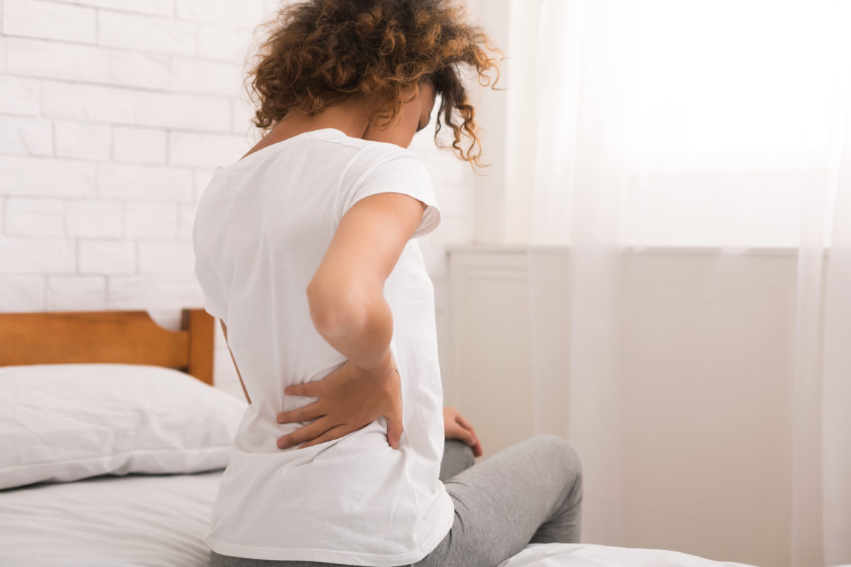 Esercizi e rimedi per combattere il mal di schiena lombare